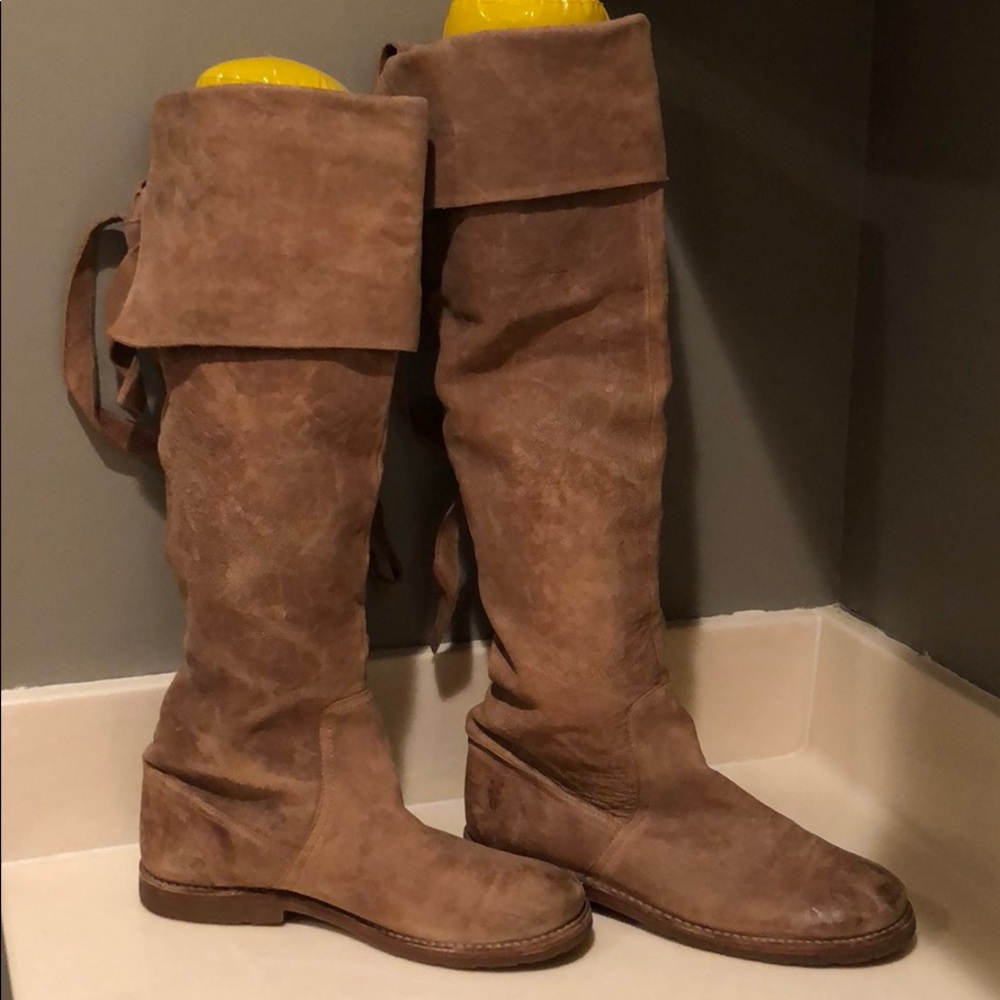Frye distresses boot size 6.5 foldable to overknee